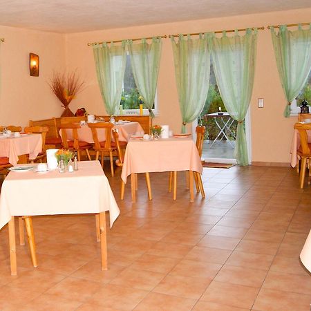 Hotel Schonunger Bucht Waigolshausen Екстер'єр фото