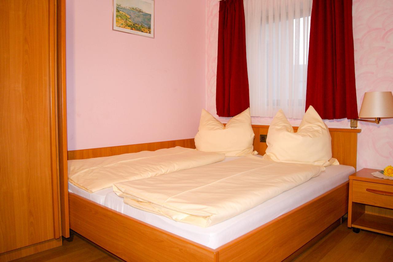 Hotel Schonunger Bucht Waigolshausen Номер фото