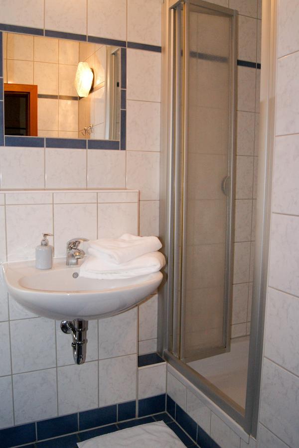 Hotel Schonunger Bucht Waigolshausen Номер фото